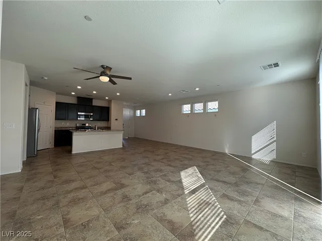 $1,900 | 1293 Luna Del Oro Lane, Henderson, NV 89002