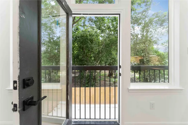 $400,000 | 5105 Mallow Street, Unit A/B, Houston, TX 77033