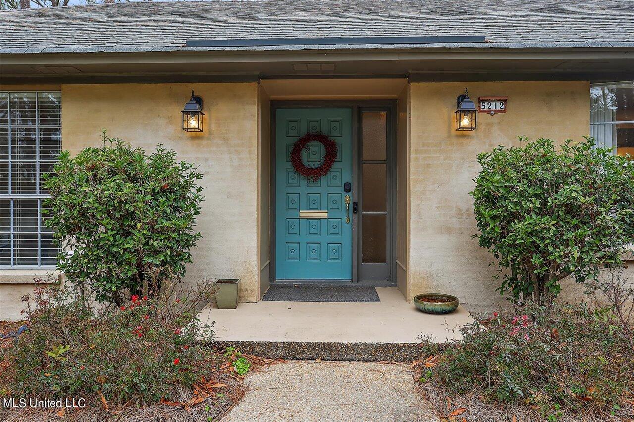 5212 Hialeah Drive Jackson, MS 39211 - Photo 2 of 36 05-5212 Hialeah Dr
