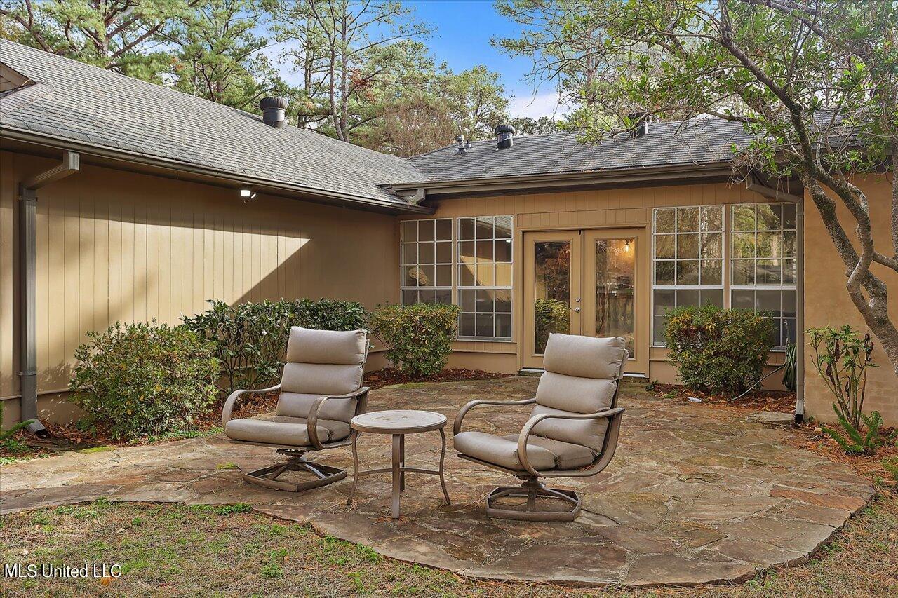 5212 Hialeah Drive Jackson, MS 39211 - Photo 35 of 36 40-5212 Hialeah Dr