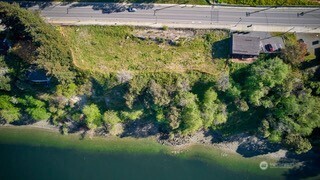 1943 Wheaton Way Bremerton, WA 98310 - Photo 4 of 10 a view of a garden with a fountain