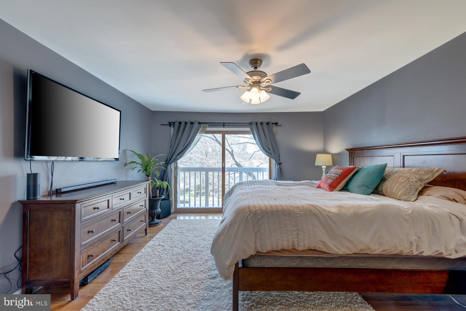 11318 Links Court Reston, VA 20190 - Photo 11 of 22 Bedroom (Master)