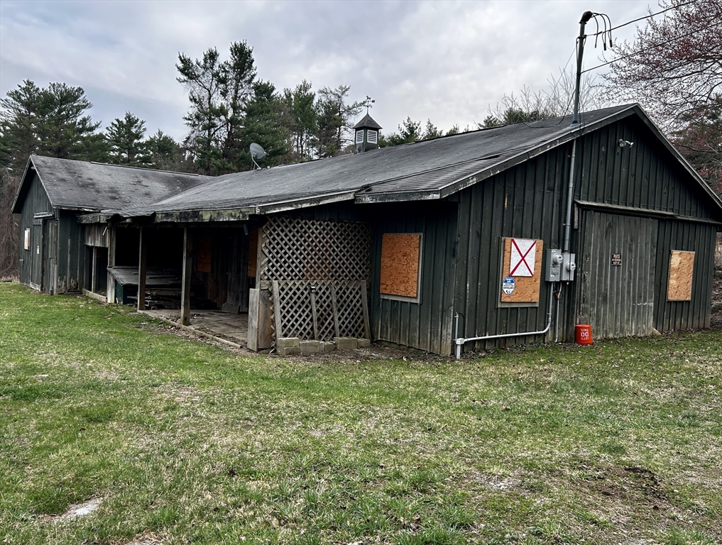 267 Osborne Road Ware, MA 01082 - Photo 4 of 10