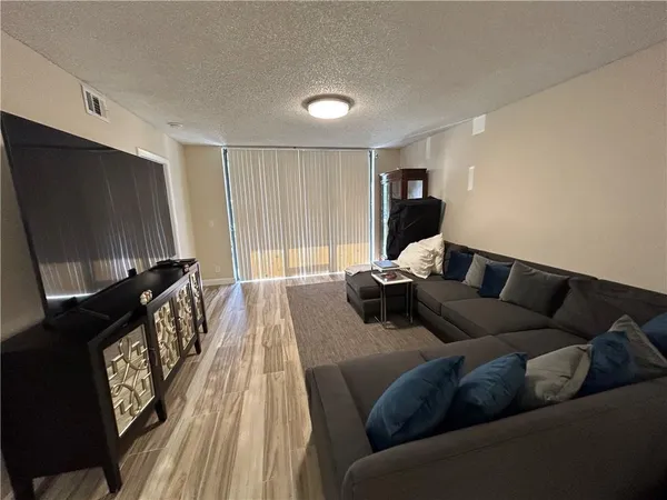 $1,650 | 5861 Riverside Drive, Unit 103, Coral Springs, FL 33067