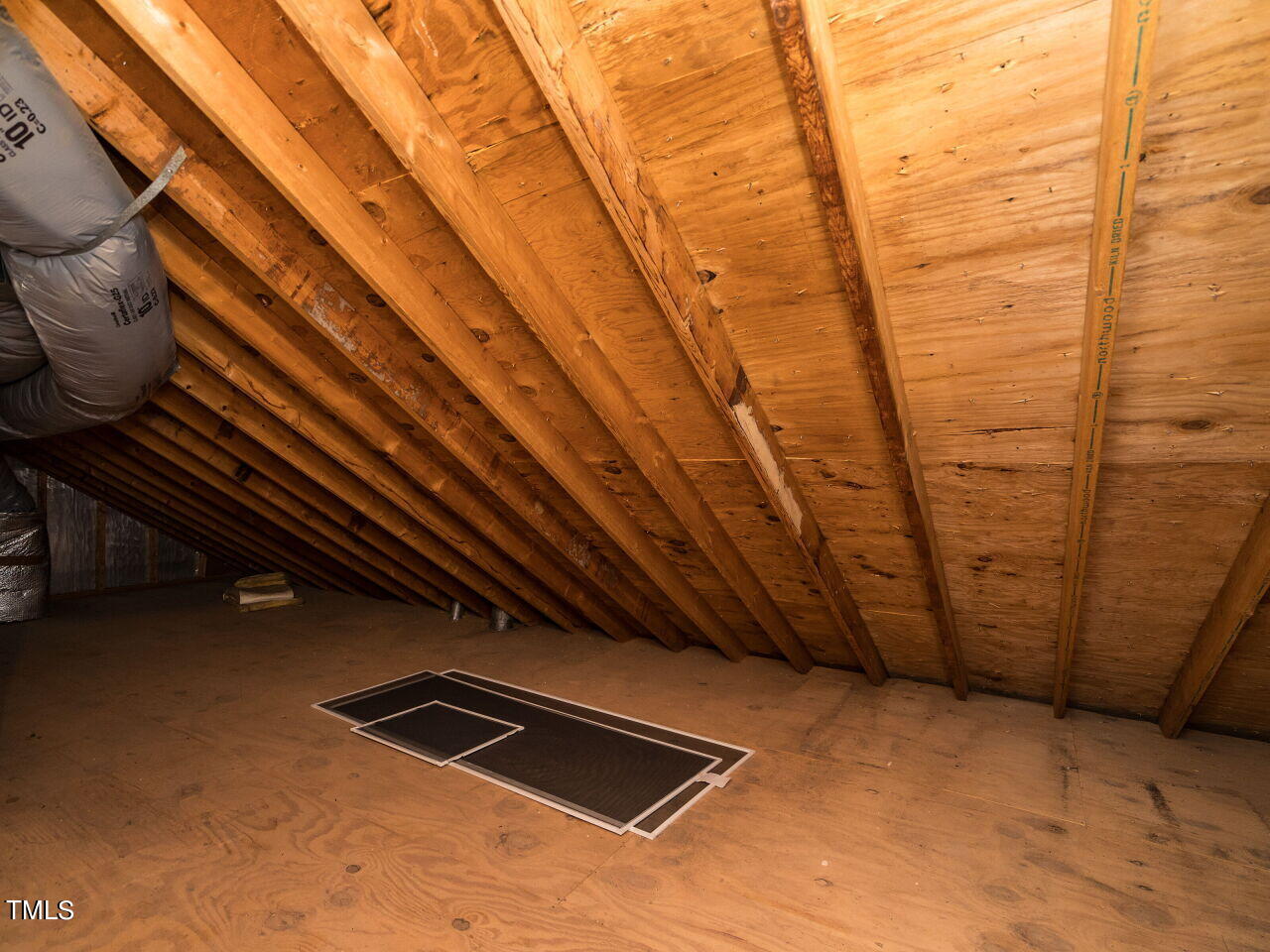 5172 Shield Circle Raleigh, NC 27603 - Photo 22 of 28 022-1280x960-walk-in-storage