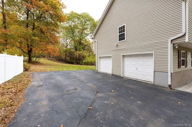 $779,000 | 36 Troxell Trail, Carmel, NY 10512