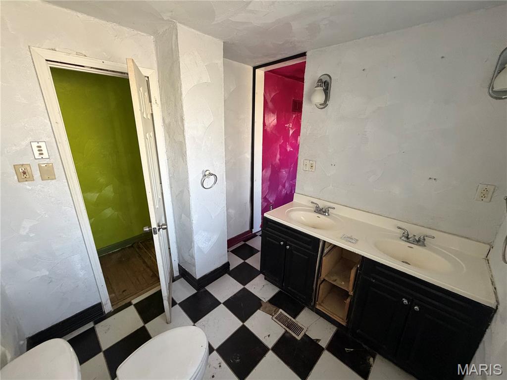 1007 Hutton Place Ferguson, MO 63135 - Photo 6 of 16