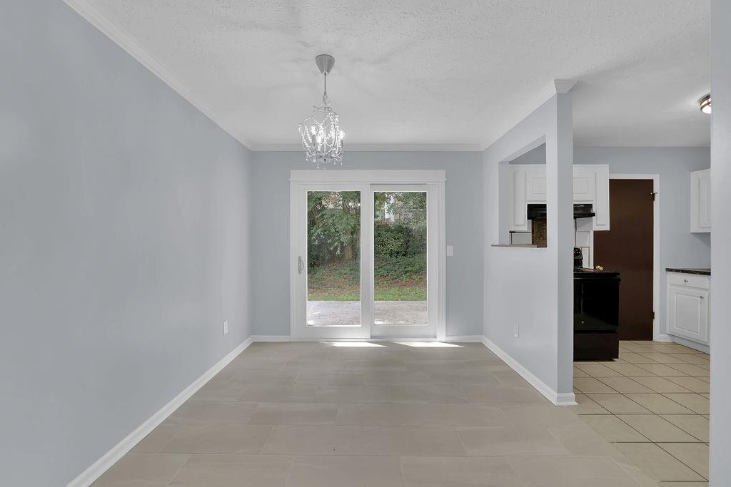 1424 Springleaf Circle Southeast Smyrna, GA 30080 - Photo 12 of 38 a view of livingroom with window