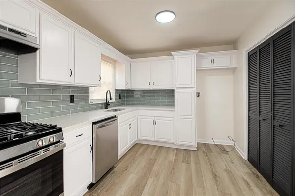 $233,950 | 8024 Armstrong Avenue, Kansas City, KS 66112