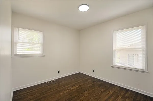 $233,950 | 8024 Armstrong Avenue, Kansas City, KS 66112