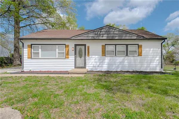 $233,950 | 8024 Armstrong Avenue, Kansas City, KS 66112