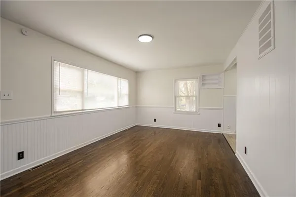 $233,950 | 8024 Armstrong Avenue, Kansas City, KS 66112