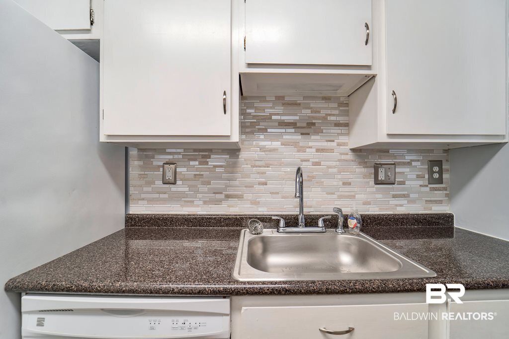 6050 Grelot Road, Unit 103 Mobile, AL 36609 - Photo 8 of 15
