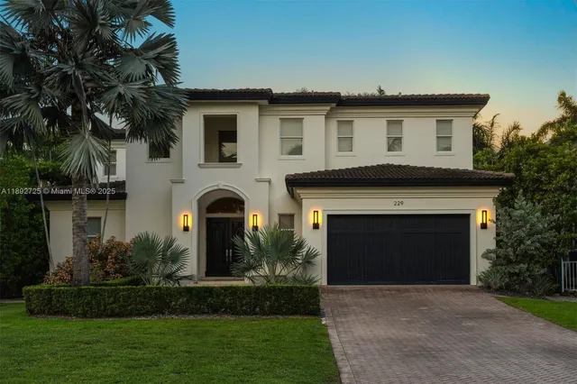 $9,300,000 | 229 Golden Beach Drive, Golden Beach, FL 33160