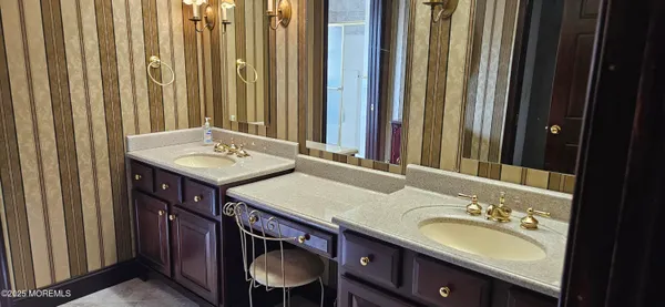 a bathroom with a bathtub