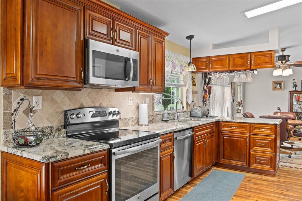 7340 Devine Avenue Brooksville, FL 34613 - Photo 15 of 56