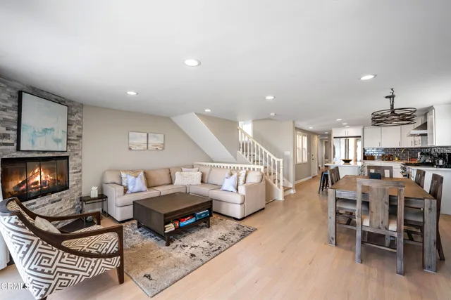 $9,000 | 305 Ocean Drive, Oxnard, CA 93035