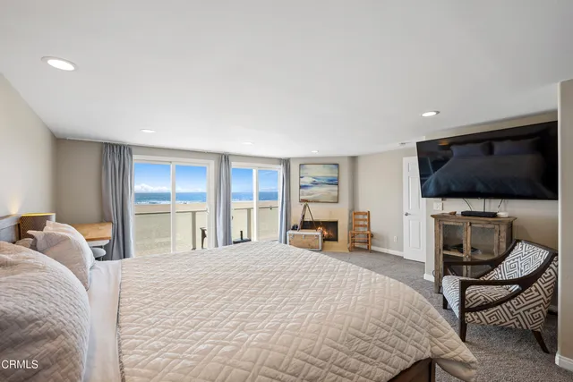 $9,000 | 305 Ocean Drive, Oxnard, CA 93035