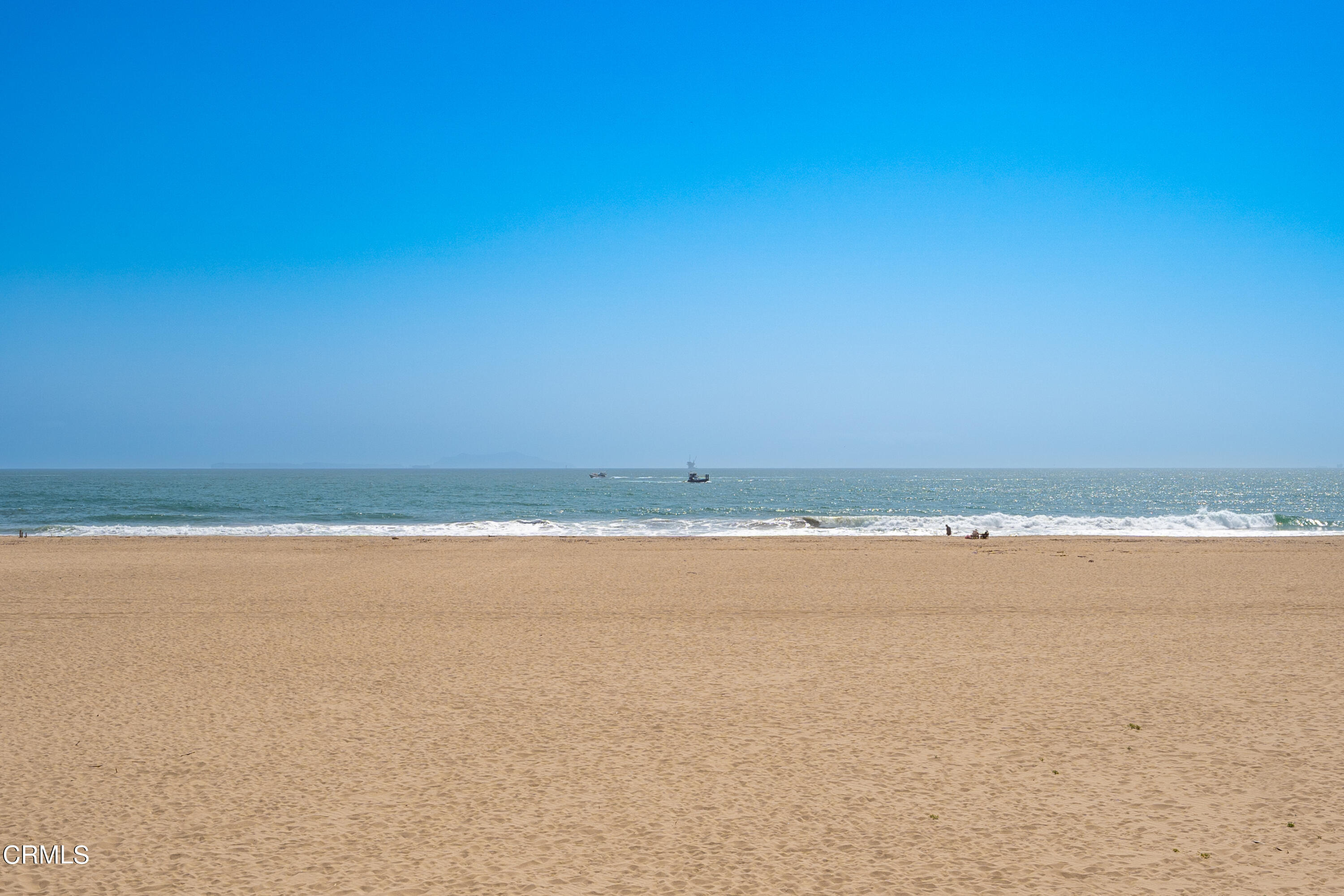 305 Ocean Drive Oxnard, CA 93035 - Photo 31 of 39 305 OCean MLS-35