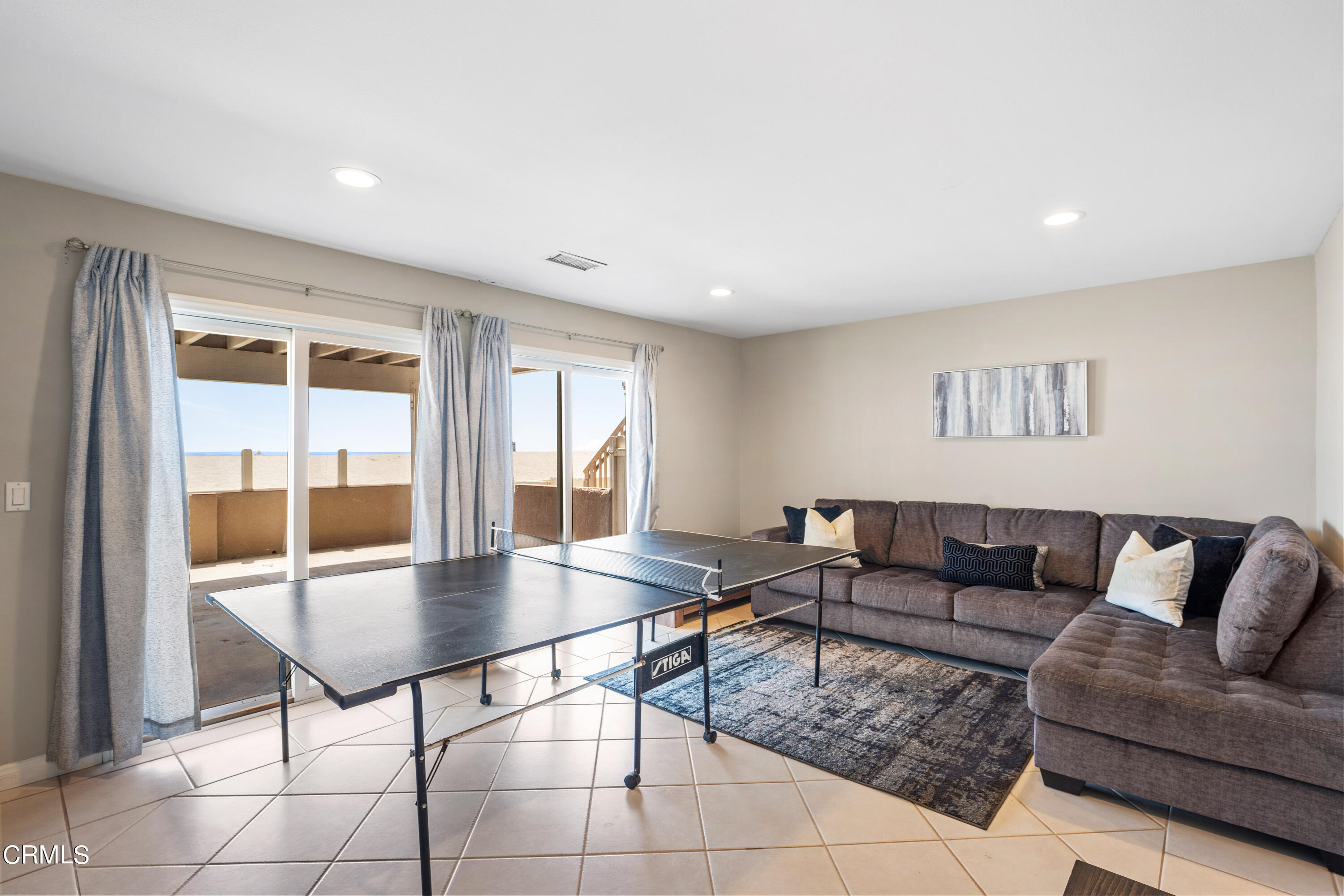 305 Ocean Drive Oxnard, CA 93035 - Photo 34 of 39 305 OCean MLS-38