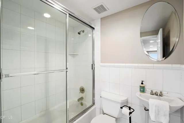 $9,000 | 305 Ocean Drive, Oxnard, CA 93035