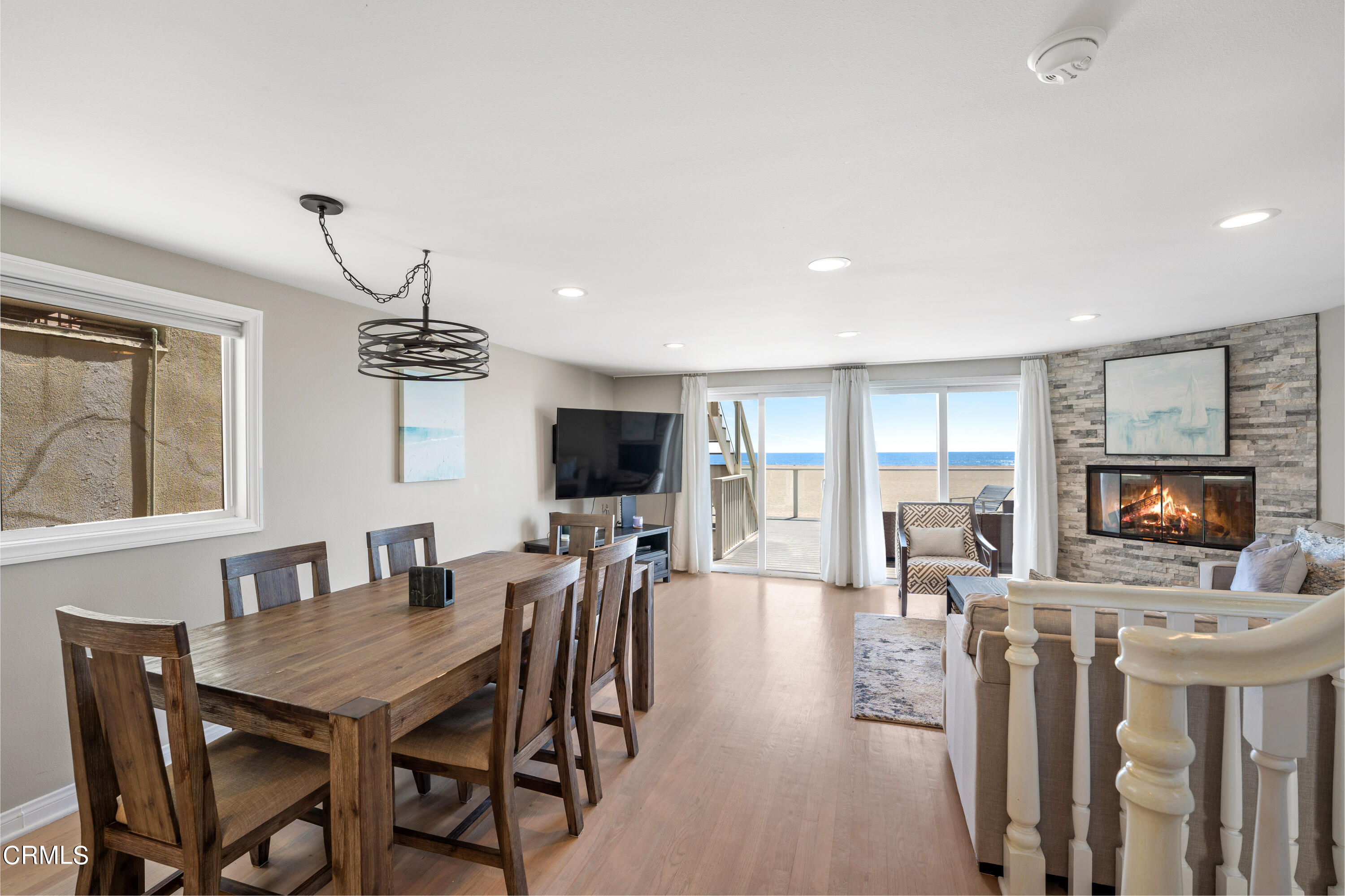 305 Ocean Drive Oxnard, CA 93035 - Photo 7 of 39 305 OCean MLS-11