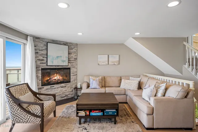 $9,000 | 305 Ocean Drive, Oxnard, CA 93035