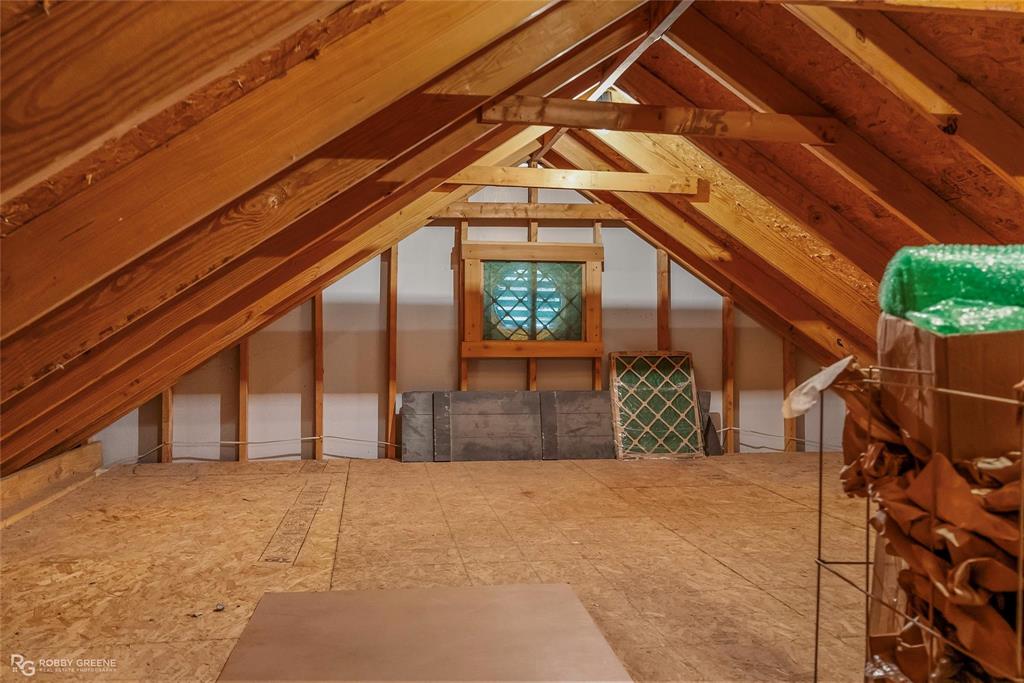 2186 Stockwell Road Bossier City, LA 71111 - Photo 30 of 40 View of unfinished attic