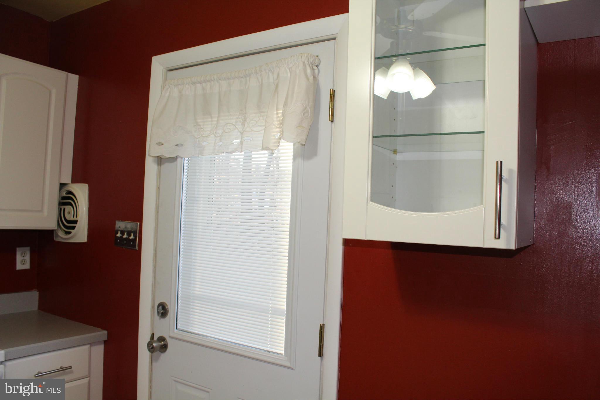 2 Rothamel Court Baltimore, MD 21236 - Photo 7 of 22 a bathroom with a mirror