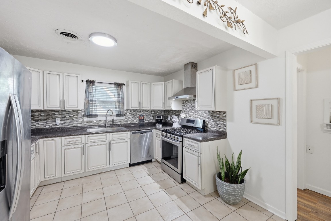 5675 South Kenneth Avenue Beaumont, TX 77705 - Photo 12 of 26