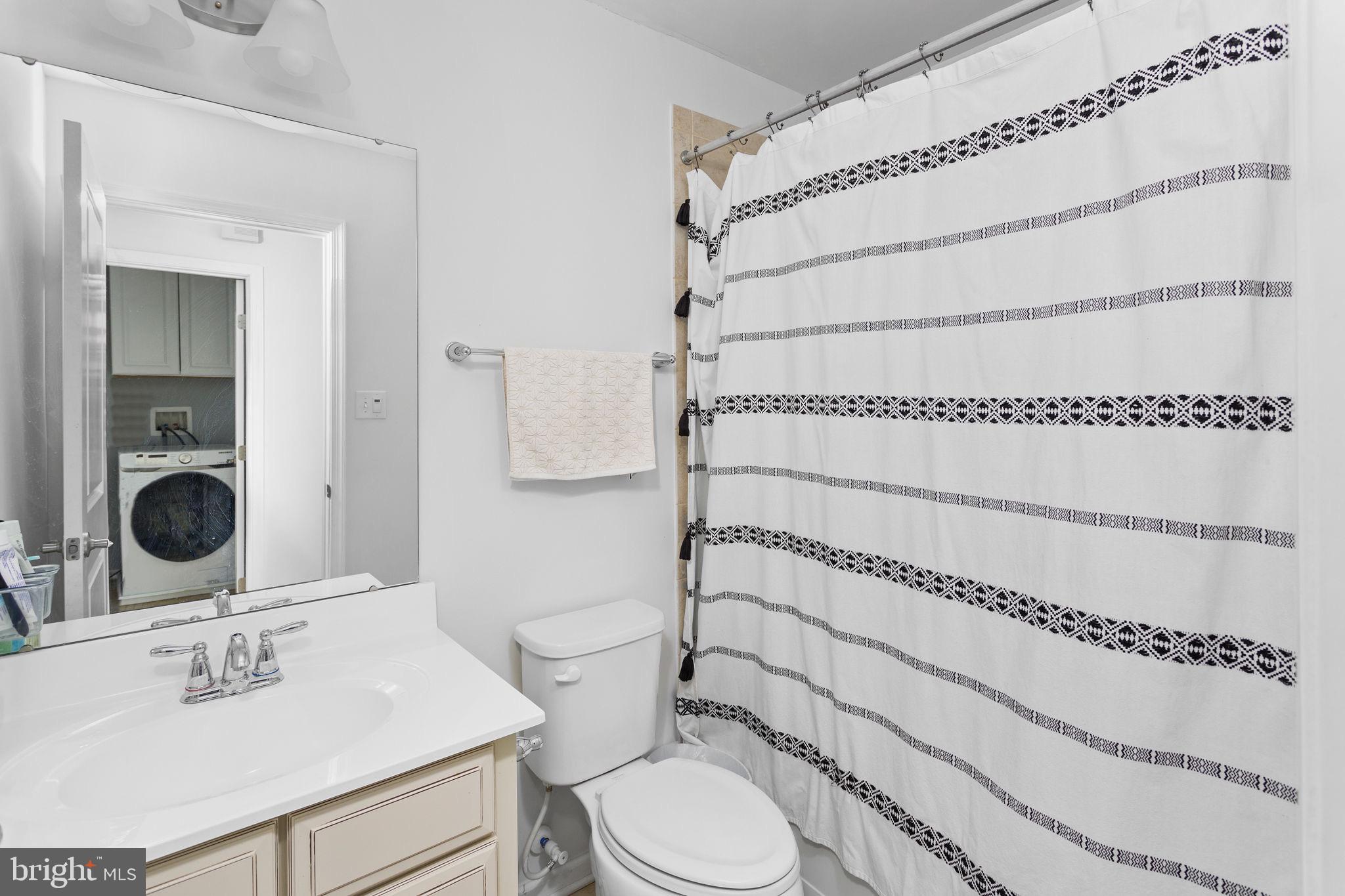 21 Sundance Drive Hamilton, NJ 08619 - Photo 25 of 30 Modern bathroom with sleek design elements.