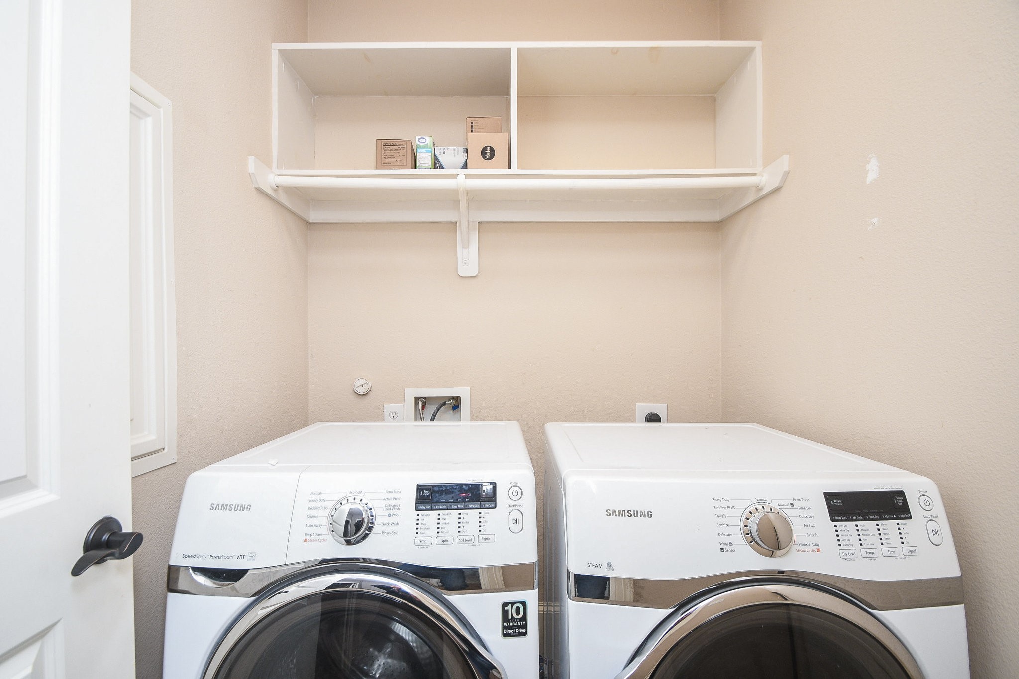 1222 West 17th Street, Unit D Houston, TX 77008 - Photo 30 of 35 a utility room with dryer and washer