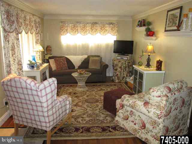 1630 Parkview Road York, PA 17406 - Photo 3 of 25 Gallery Image 3