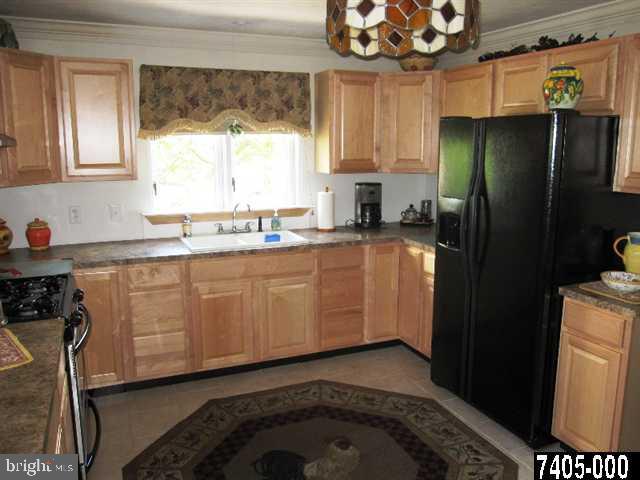 1630 Parkview Road York, PA 17406 - Photo 6 of 25 Gallery Image 6
