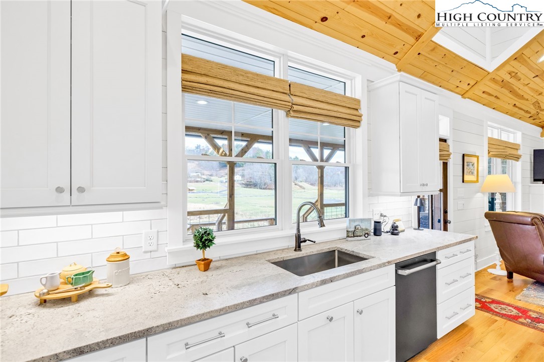 2507 Parker Eller Road Warrensville, NC 28693 - Photo 18 of 49