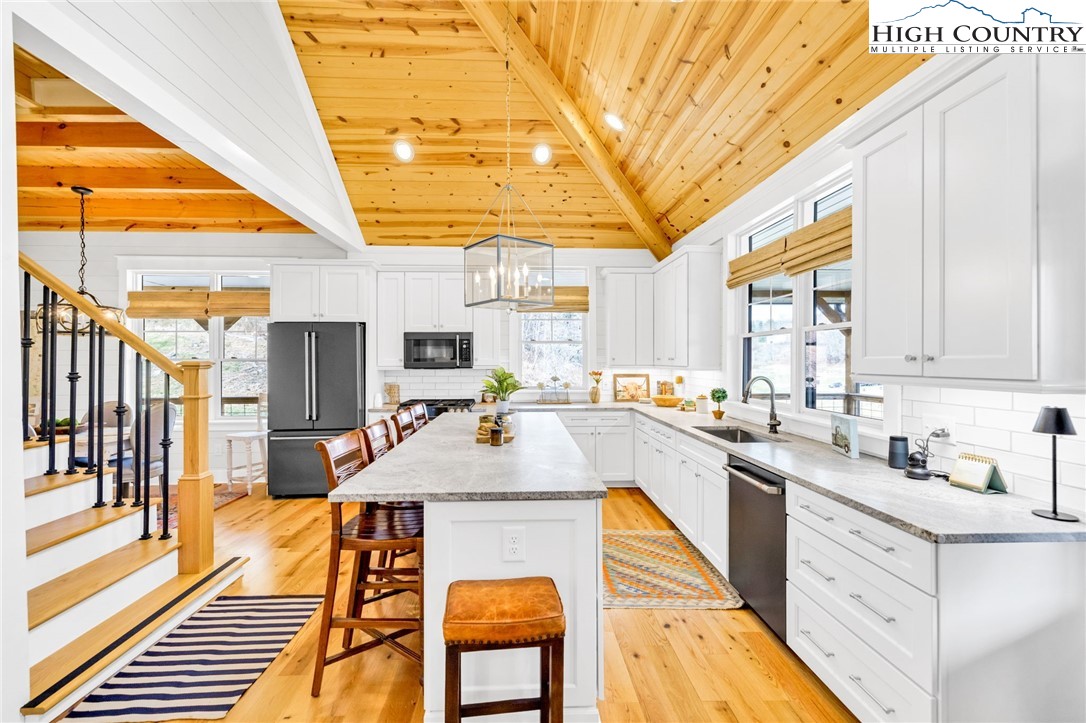 2507 Parker Eller Road Warrensville, NC 28693 - Photo 19 of 49