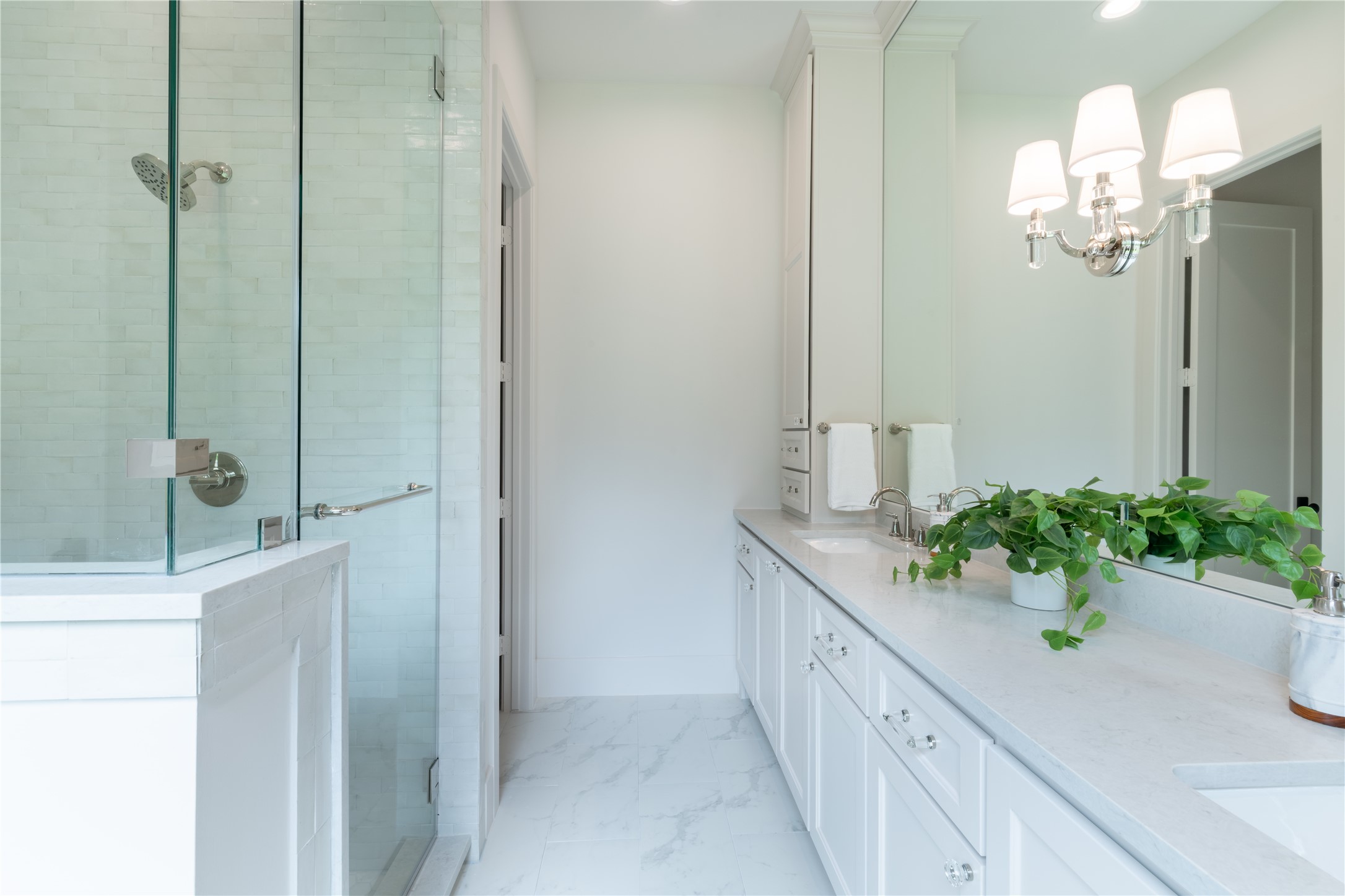 24710 Lake Kent Lane Spring, TX 77389 - Photo 19 of 33 a bathroom with a sink and mirror
