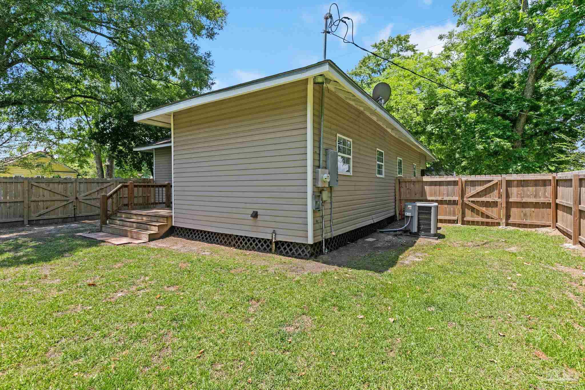 211 South Presley Street Atmore, AL 36502 - Photo 49 of 52