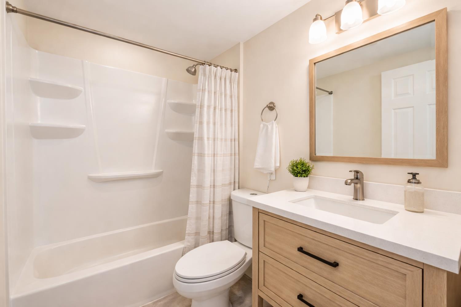 4817 Concord Road Sacramento, CA 95820 - Photo 21 of 38 This photo has been digitally altered.