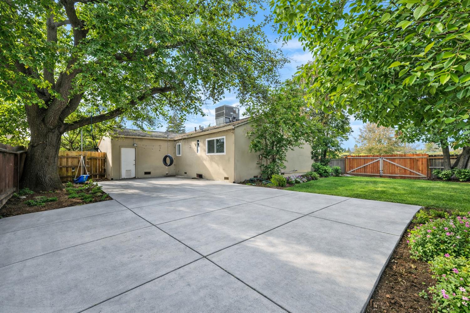 4817 Concord Road Sacramento, CA 95820 - Photo 28 of 38 This photo has been digitally altered.