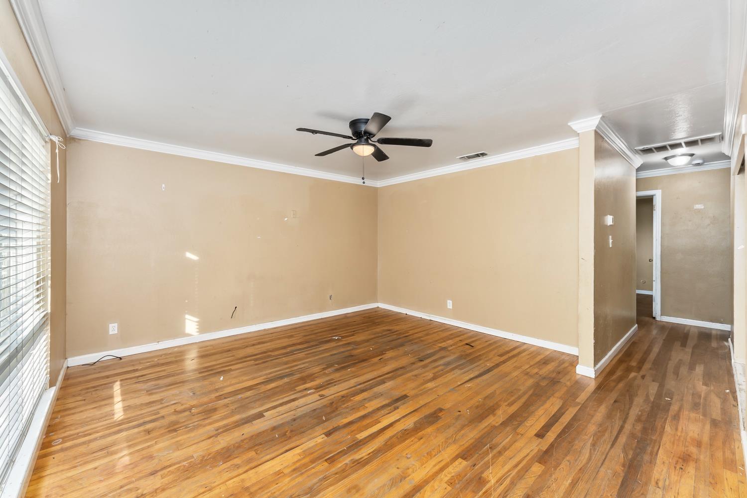 4817 Concord Road Sacramento, CA 95820 - Photo 3 of 38