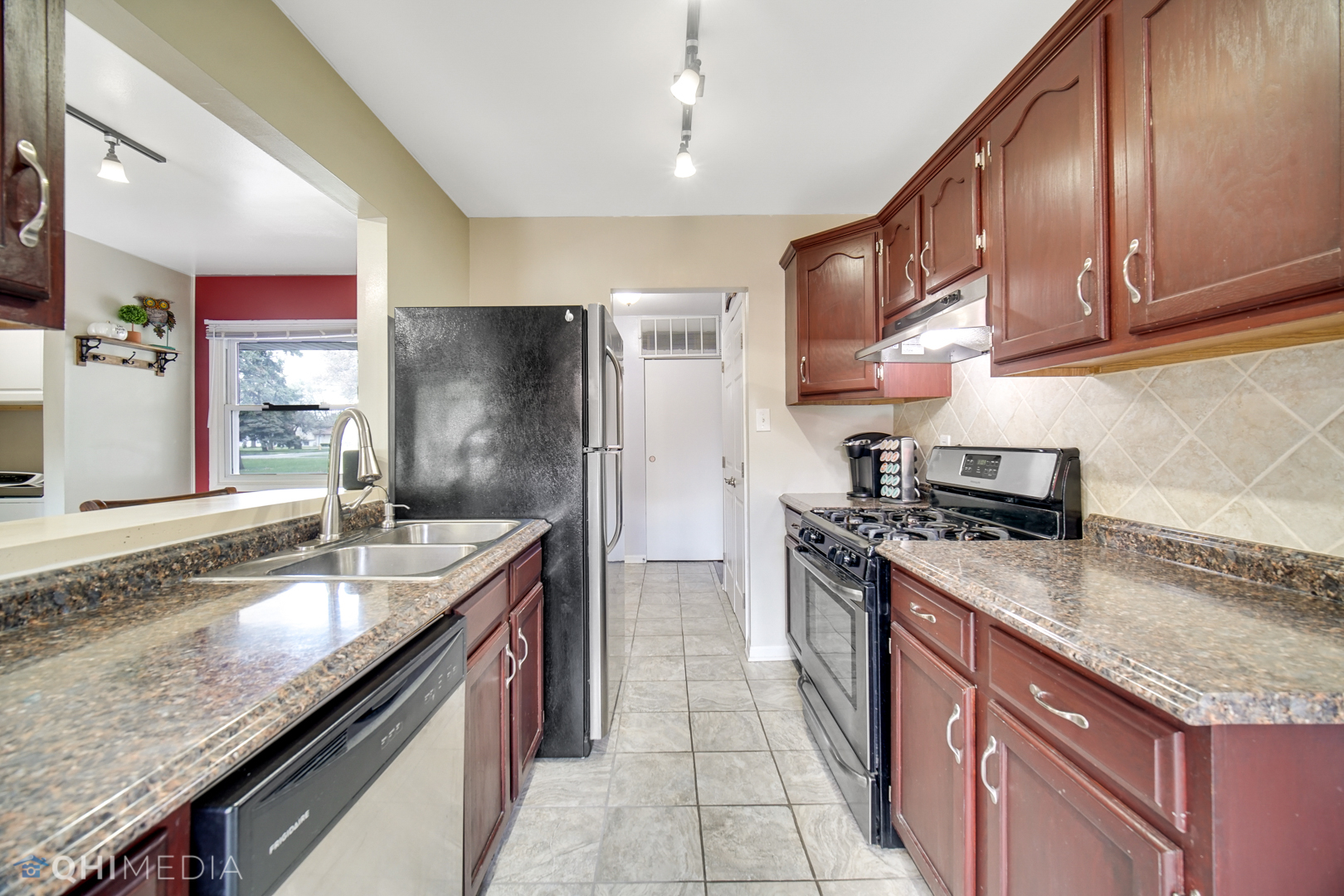 108 Mellbrook Road Bolingbrook, IL 60440 - Photo 11 of 26