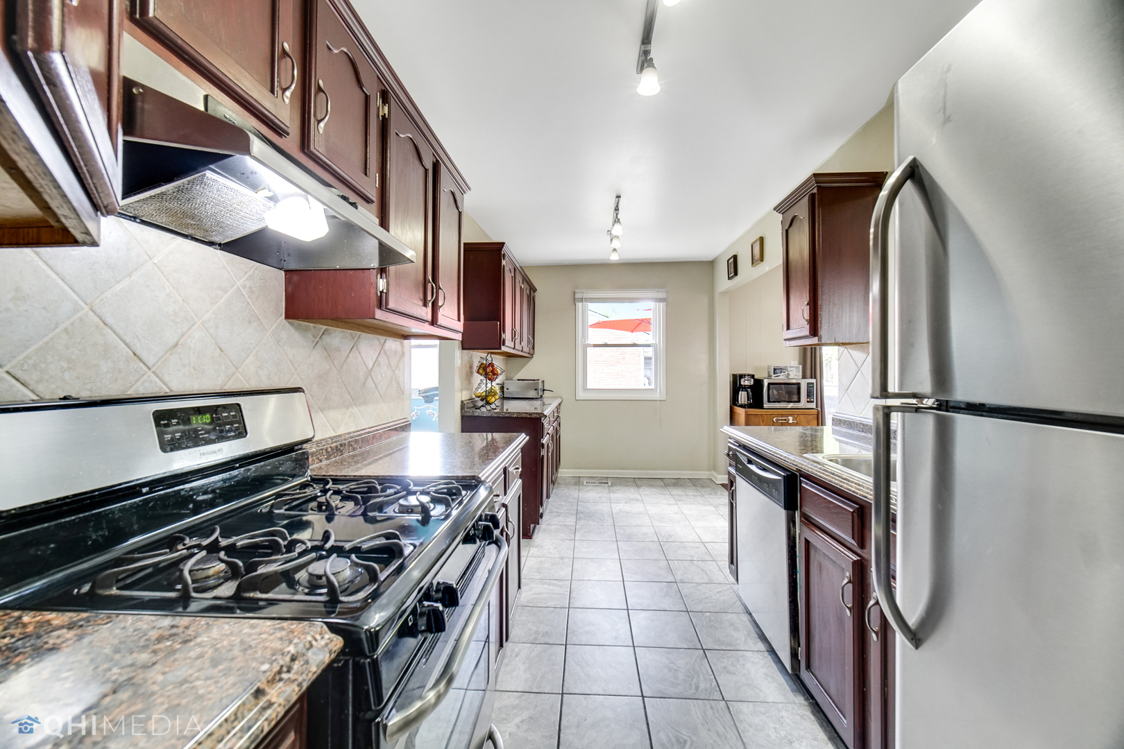 108 Mellbrook Road Bolingbrook, IL 60440 - Photo 9 of 26