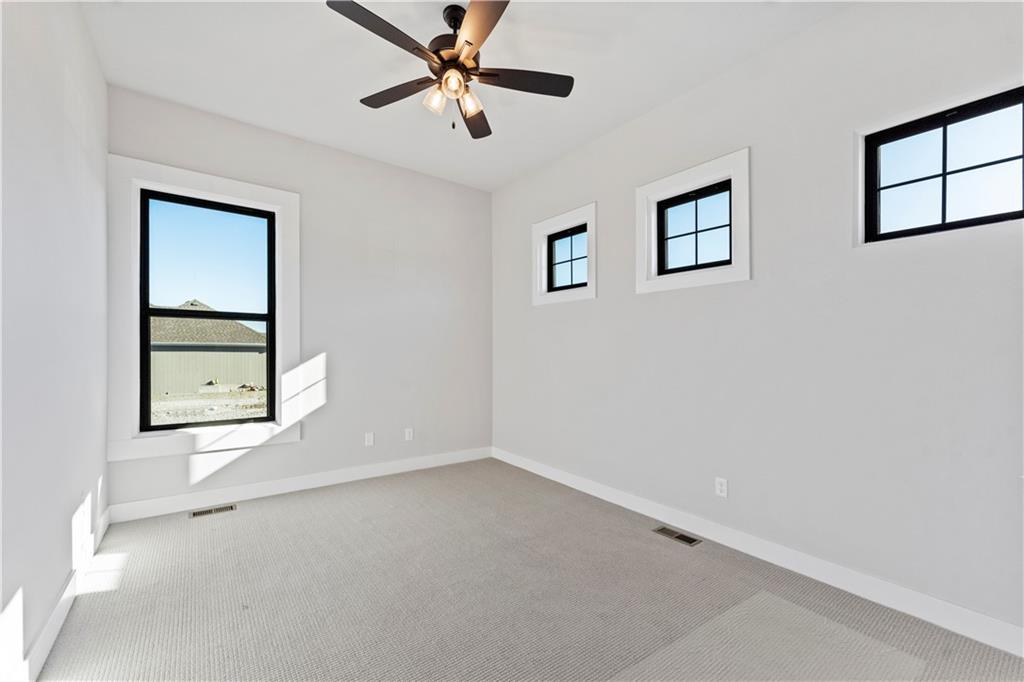 2090 Northwest O'Brien Road Lee's Summit, MO 64081 - Photo 5 of 8