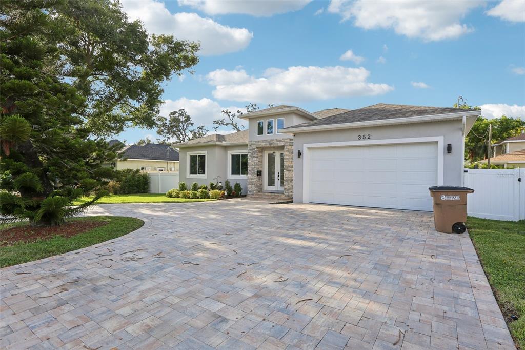 352 Mehlenbacher Road Belleair, FL 33756 - Photo 5 of 88