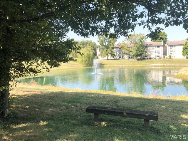 $145,000 | 300 Pine Lake Road, Unit 6, Collinsville, IL 62234