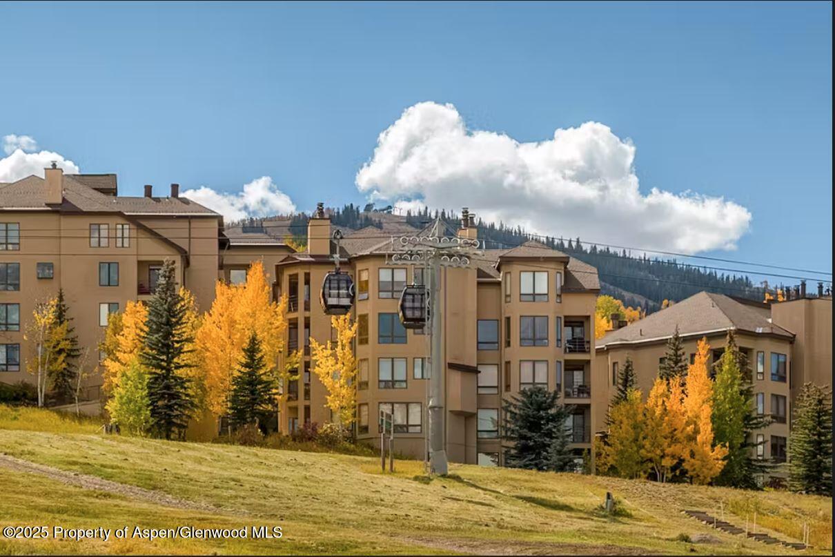 476 Wood Road, Unit 41 Snowmass Village, CO 81615 - Photo 27 of 29 Autumn view
