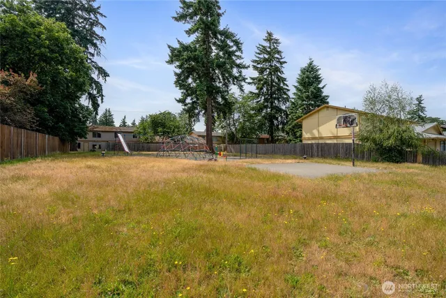 $339,950 | 10423 13th Ave Court South, Tacoma, WA 98444