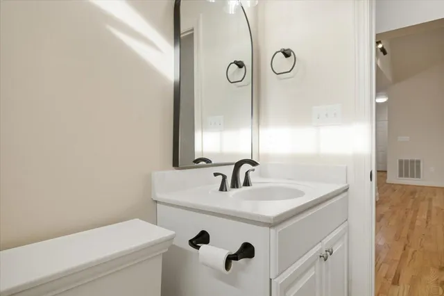 a view of a livingroom with furniture