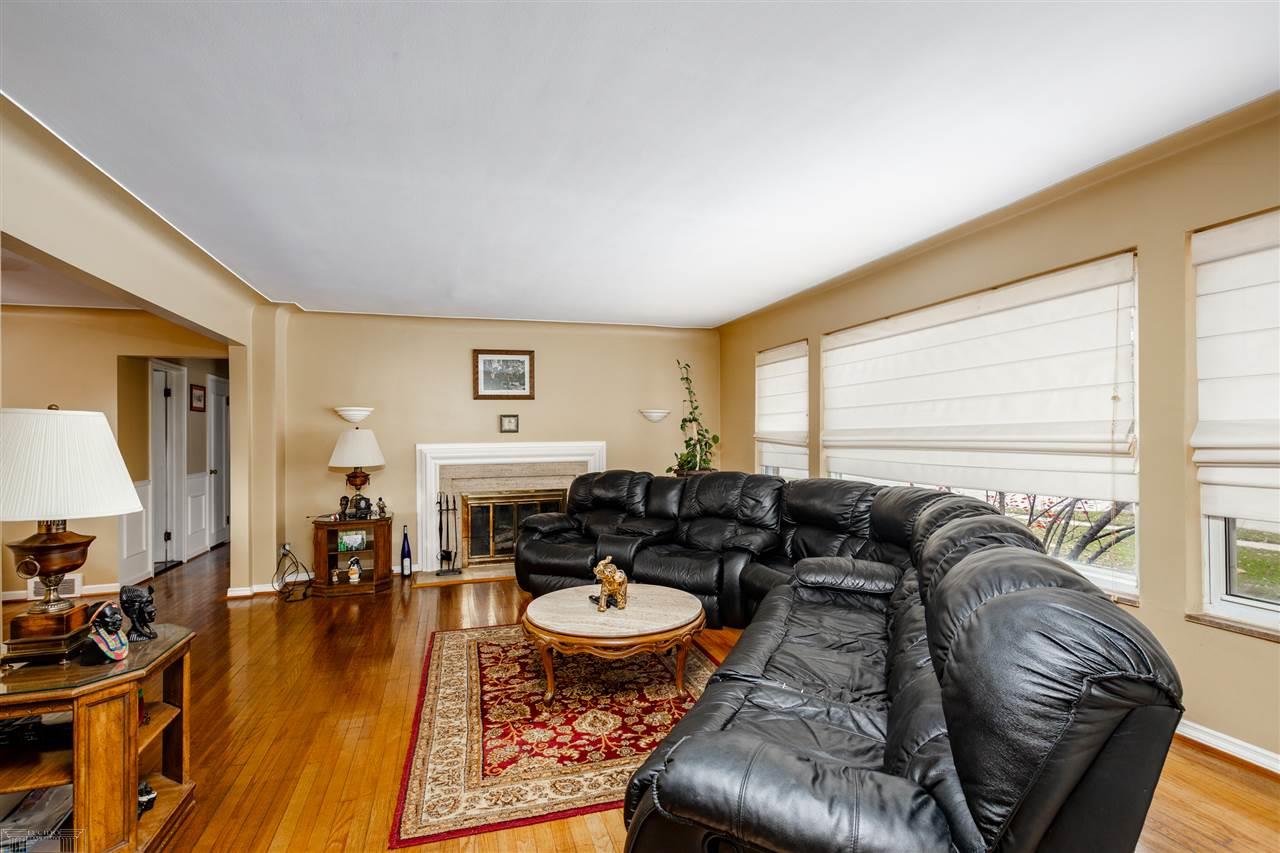 1131 North Renaud Road Grosse Pointe Woods, MI 48236 - Photo 19 of 46